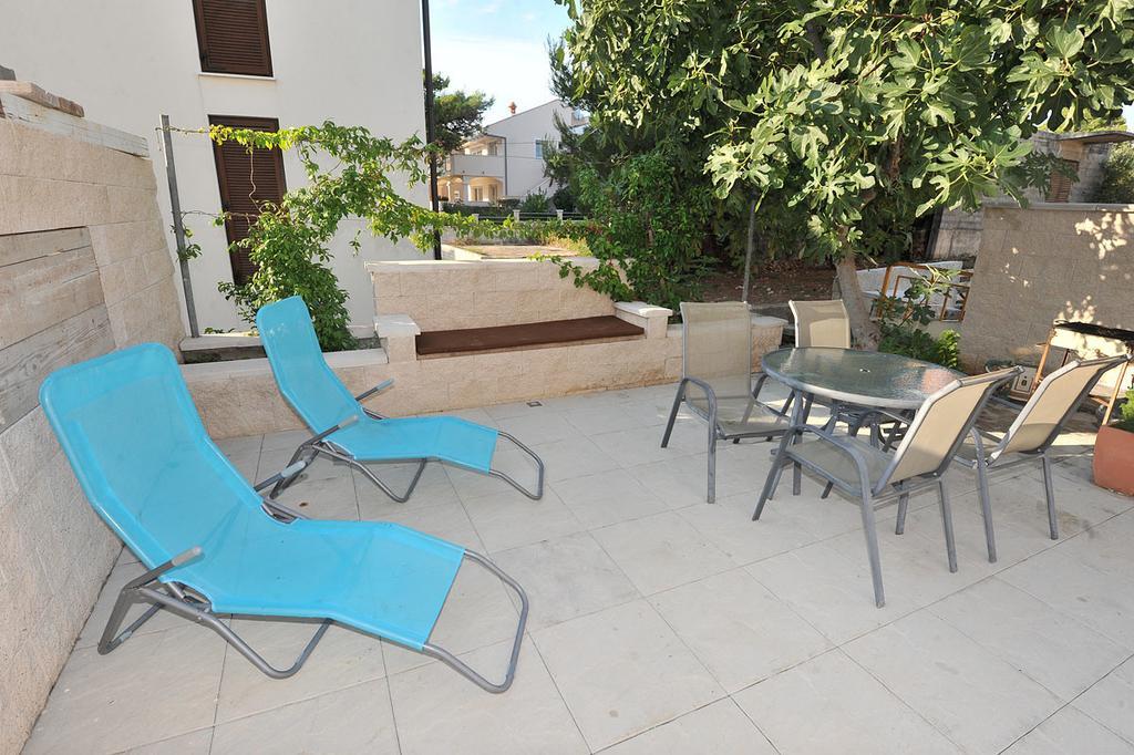 Apartments Charming زادار الغرفة الصورة